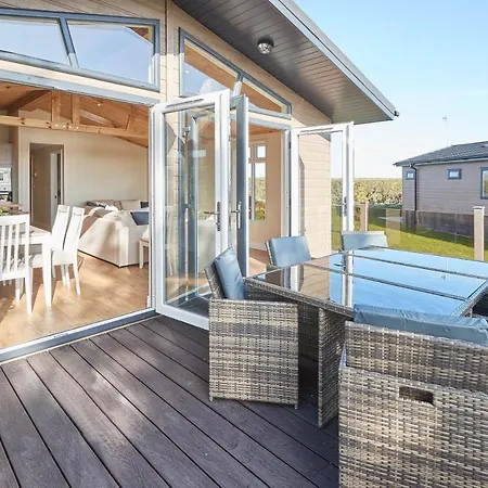 Host & - Salt & Seaweed * Runswick