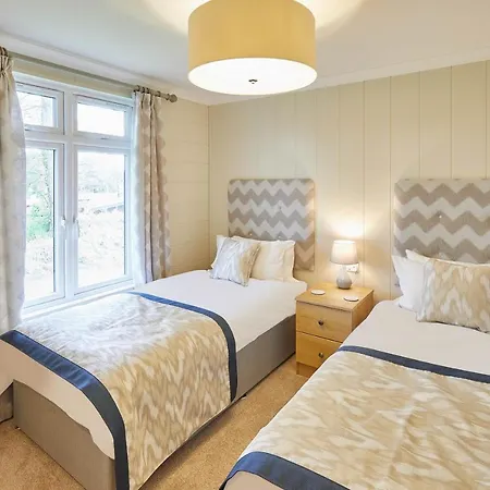 Host & - Salt & Seaweed