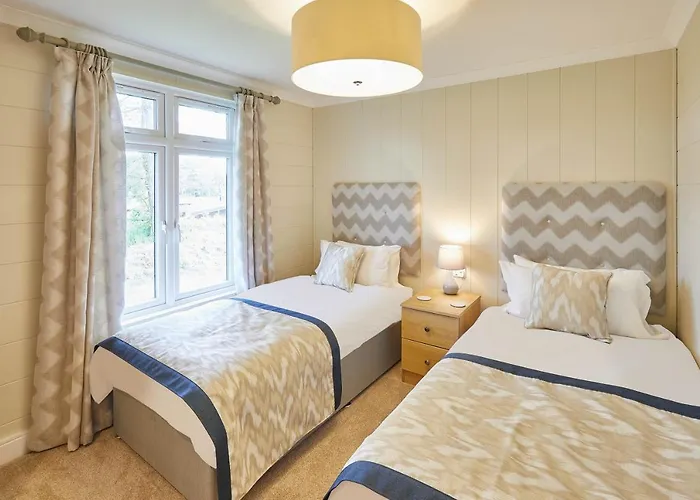 Host & - Salt & Seaweed